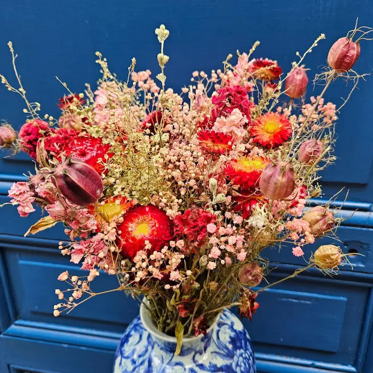 Bouquet de fleurs séchées réalisé lors d'un atelier DIY dans le cadre d'un EVJF en Normandie