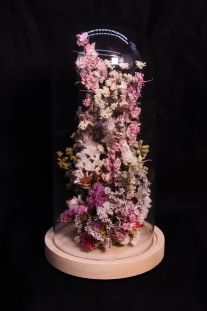 Cloche de fleurs séchées romantique, idée originale de souvenir de mariage bohème.